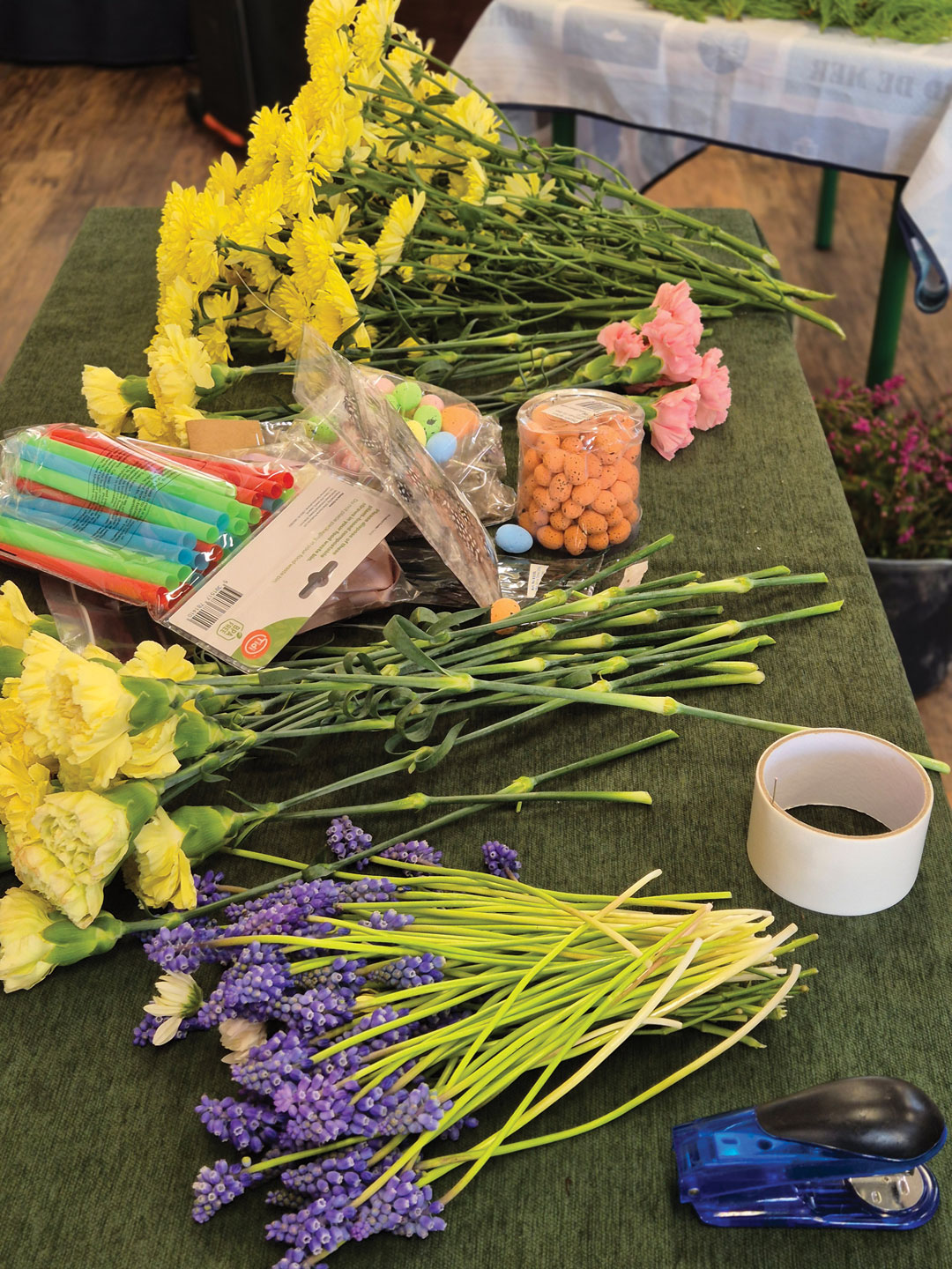 Olivias Flowers material for arrengements
